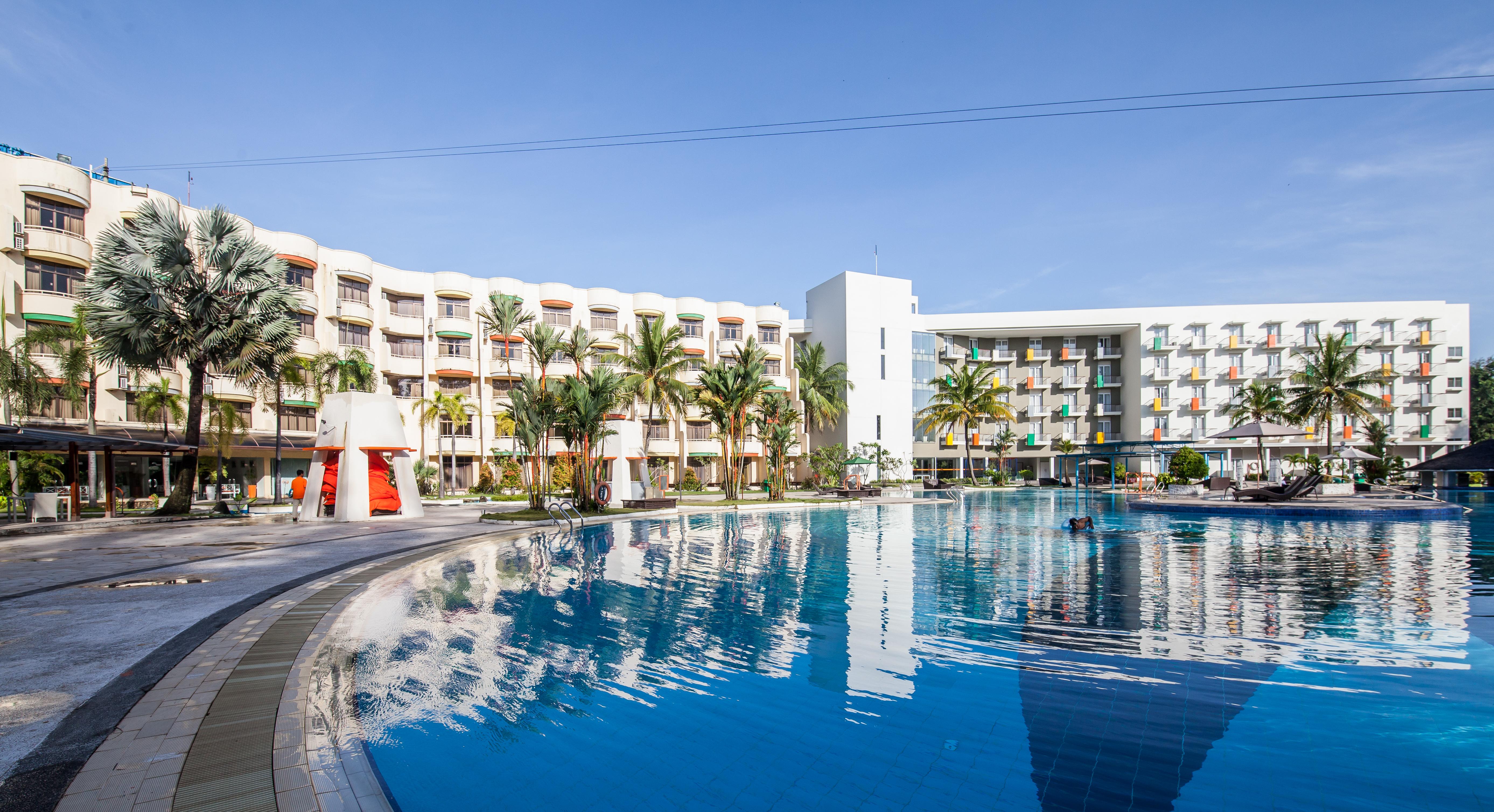 Harris Resort Batam Waterfront Sekupang Exterior foto