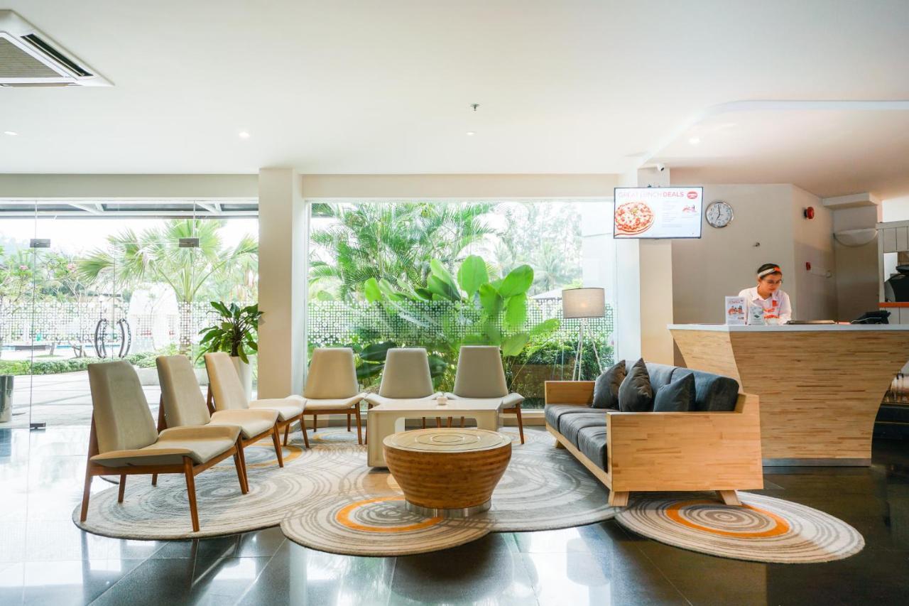 Harris Resort Batam Waterfront Sekupang Exterior foto